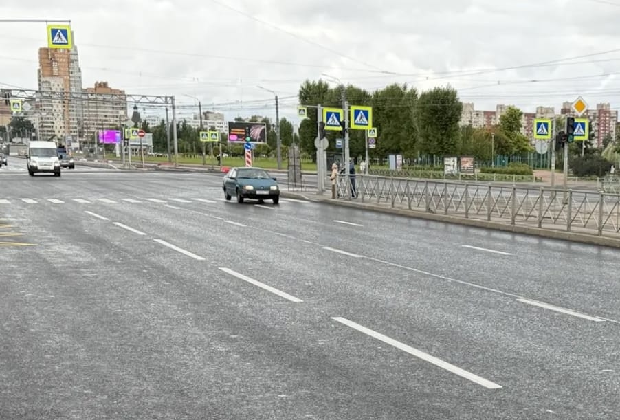 В Санкт-Петербурге обновлен участок улицы Бухарестской